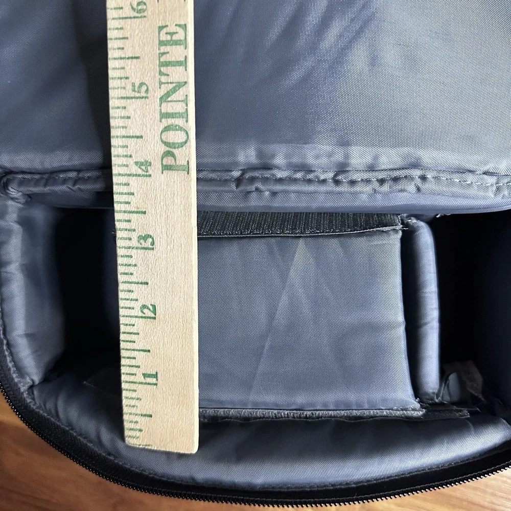 LowePro VS400 Camera Bag Black Should Strap Padded Compartments Canon Nikon